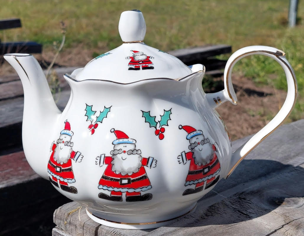 Santa Fun Custom 4cup Teapot (Custom) Santa Fun Custom 4cup Teapot (Custom)